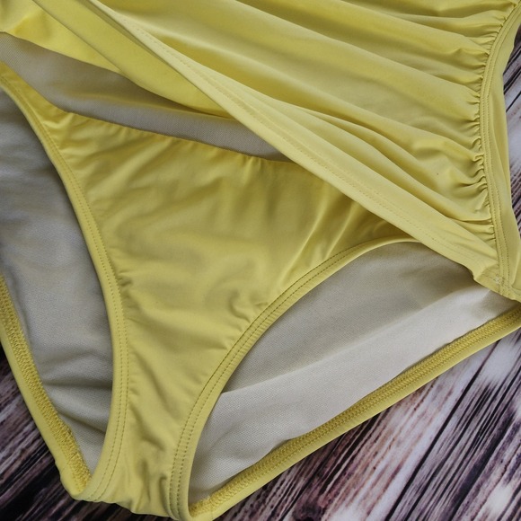 Tommy Bahama Bathing‎ Suit Womens 4 Yellow 1 Pc Ruched Halter Top Slimming PinUp - Picture 4 of 11